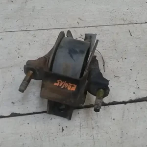 Vedd meg online SUZUKI SWIFT 96-05 Sebességváltó tartó bakhátsó 1.0i bontott alkatrész