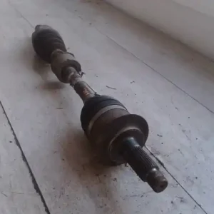 Vásárlói kedvenc SUZUKI SX4 Bal első féltengely 1.5i bontott alkatrész