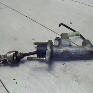 TOYOTA AVENSIS 01-03 Kuplung munkahengerfelső bontott alkatrész Gyors kiszállítás