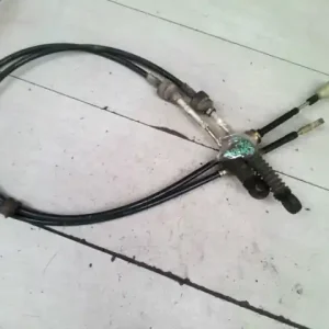 TOYOTA AVENSIS 01-03 Sebességváltó bowden párban,2.0d4d bontott alkatrész Azonnal elérhető