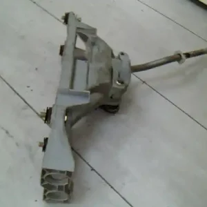 Árengedmény TOYOTA AVENSIS 01-03 Váltó kulissza bontott alkatrész