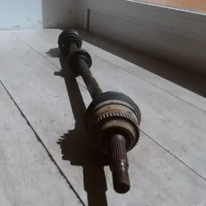 Rendeld meg most TOYOTA AVENSIS 03-07 Jobb első féltengely 1.8i abs bontott alkatrész