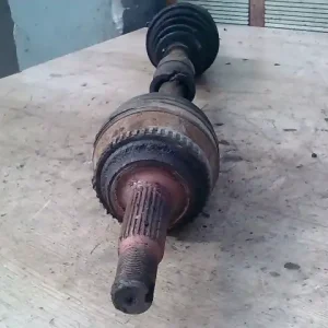 TOYOTA COROLLA E120 04.06-07.01 Bal első féltengely 1.4i bontott alkatrész Legnépszerűbb