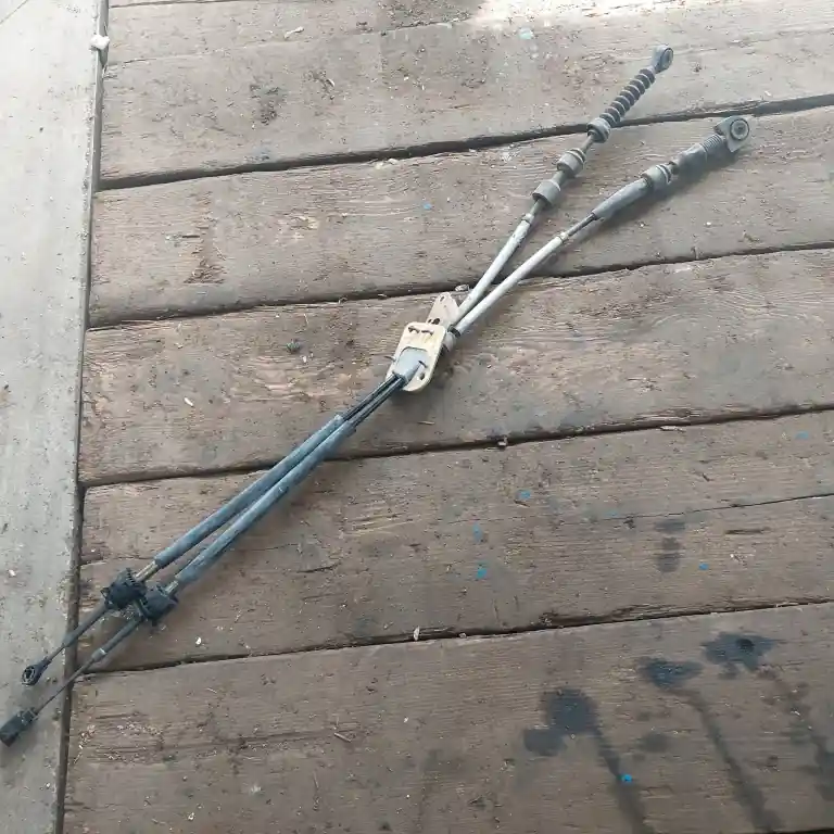 TOYOTA COROLLA E120 04.06-07.01 Sebességváltó bowden2.0d bontott alkatrész Kihagyhatatlan ajánlat