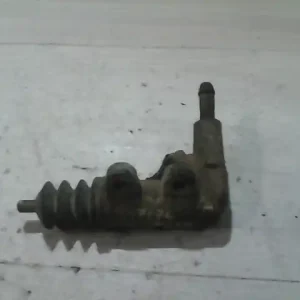 TOYOTA PREVIA Kuplung munkahenger alsó bontott alkatrész Ajánlat