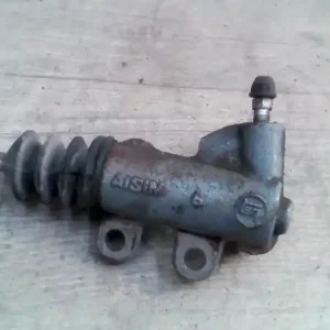 Outlet TOYOTA YARIS 06.01.01-08.12.31 Kuplung munkahenger 1.3i bontott alkatrész