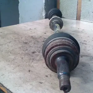 TOYOTA YARIS 2009.01.01-2011.10.15 Jobb első féltengely 1,4d bontott alkatrész Akció