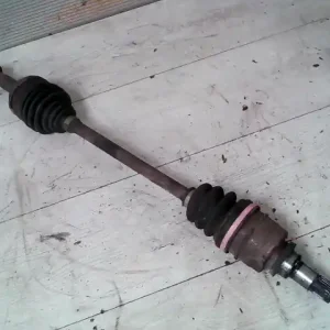 Ingyenes szállítás TOYOTA YARIS 99.04-05.09 Bal első féltengely bontott alkatrész