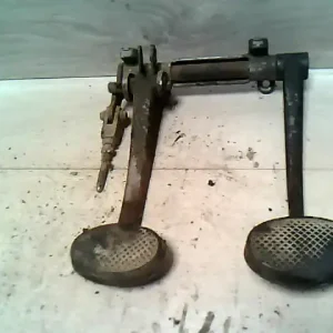 Outlet TRABANT 601 Pedálsor fék és kuplungpedál bontott alkatrész