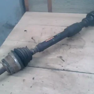 Legkelendőbb VOLVO S40 Jobb első féltengely 1.9td bontott alkatrész