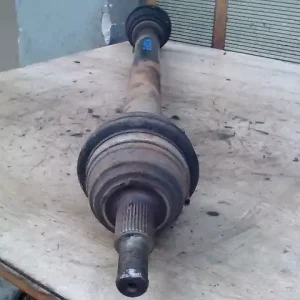 VW BORA Jobb első féltengely 1,6i bontott alkatrész Biztonságos vásárlás