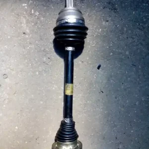 VW GOLF III. Bal első féltengely bontott alkatrész Szuper ajánlat