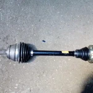 VW GOLF III. Bal első féltengely bontott alkatrész Vedd meg online