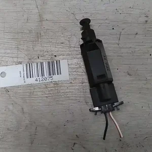 VW GOLF IV. Kuplung pedál kapcsoló bontott alkatrész Ingyenes szállítás