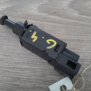 VW GOLF IV. Kuplung pedál kapcsoló bontott alkatrész Csak ma