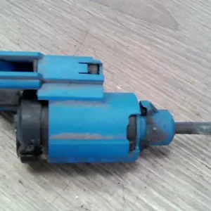 Biztonságos vásárlás VW GOLF IV. Kuplung pedál kapcsoló bontott alkatrész