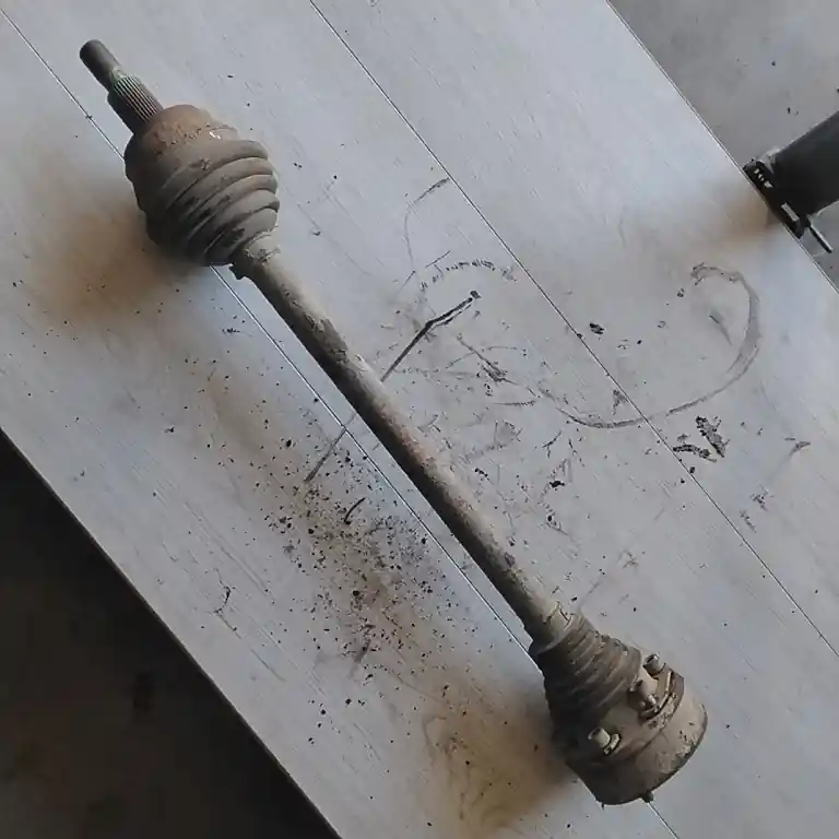 VW GOLF IV. Bal hátsó féltengely 1.9 d bontott alkatrész Korlátozott ajánlat