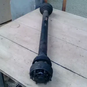 Expressz kézbesítés VW GOLF IV. Jobb első féltengely 1,6 i bontott alkatrész