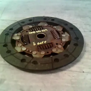 VW Golf V. 2003.10 - 2008.09 Kuplung tárcsa 1.6 i bontott alkatrész Biztonságos fizetés