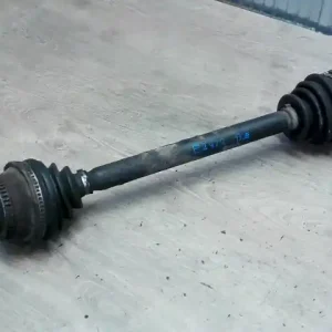 Biztonságos fizetés VW PASSAT 00.11-05.02 B5.5 Bal első féltengely 1.4 benzines bontott alkatrész