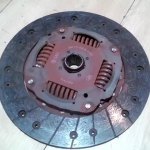 VW PASSAT 88-93 Kuplung tárcsa 1.9td bontott alkatrész Népszerű