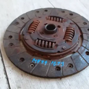 Vedd meg online VW PASSAT 93-96 Kuplung tárcsa 1.9d bontott alkatrész