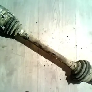 Biztonságos fizetés VW POLO CLASSIC 95.07-99.10 Bal első féltengely 1.4 ibontott alkatrész