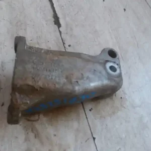 VW POLO II. 81-90 Sebességváltó tartó bak bontott alkatrész Ajánlat