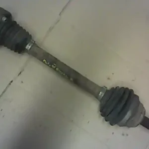 VW POLO III. 94-99 Bal első féltengely bontott alkatrész Exkluzív ajánlat