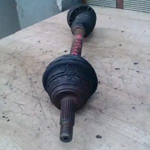 VW POLO III. 94-99 Bal első féltengely 1.4i bontott alkatrész Korlátozott ajánlat