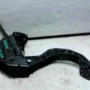 Biztonságos fizetés VW POLO V. 02-05 Kuplung pedál 1.4i bontott alkatrész