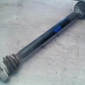 Csak ma VW POLO VARIANT 97-01 Jobb első féltengely 1.4i bontott alkatrész