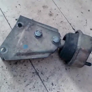 Végkiárusítás VW T4 96.01-03.04 Sebességváltó tartó bak 2.5tdi bal felső bontott alkatrész