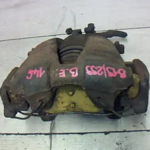 Kedvezmény ALFA ROMEO 146 Bal első féknyereg munkahengerrel bontott alkatrész