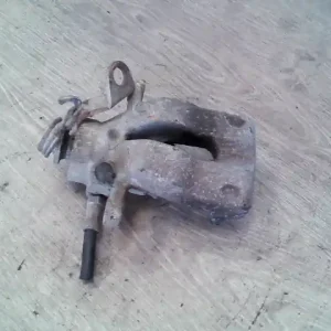 ALFA ROMEO 147 00.10-04.10 Jobb hátsó féknyereg munkahengerrel bontott alkatrész Exkluzív ajánlat