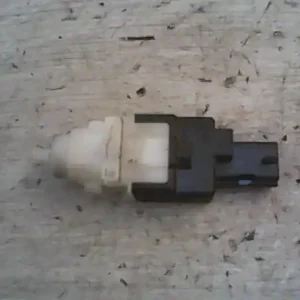 Legnépszerűbb ALFA ROMEO 147 04.10-10.05 Féklámpa pedál kapcsoló bontott alkatrész