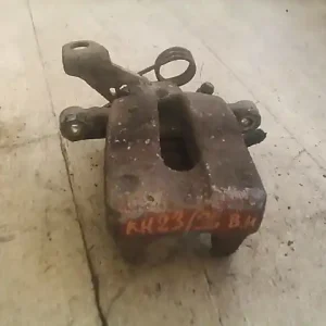 Újdonság ALFA ROMEO 156 97-03 Bal hátsó féknyereg munkahengerrel 1.9d bontott alkatrész