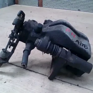 ALFA ROMEO Mito 2008.11.01- Bal hátsó féknyereg munkahengerrel bontott alkatrész Gyors szállítás