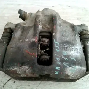 Árengedmény AUDI 80 Bal első féknyereg munkahengerrel 1.8b bontott alkatrész