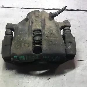 Ingyenes szállítás AUDI 80 86-91 Jobb első féknyereg munkahengerrel bontott alkatrész