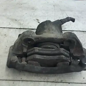 AUDI 80 86-91 Jobb első féknyereg munkahengerrel 1.8ibontott alkatrész Akció