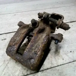 Kihagyhatatlan ajánlat AUDI 80 91-94 Bal hátsó féknyereg munkahengerrel 2.6i kombi bontott alkatrész