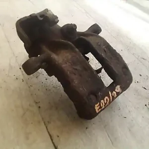 Kiárusítás AUDI 80 91-94 Jobb hátsó féknyereg munkahengerrel 1.9d bontott alkatrész