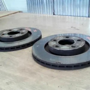 Kedvezményes ár AUDI A3 96-00 Első pár féktárcsa bontott alkatrész