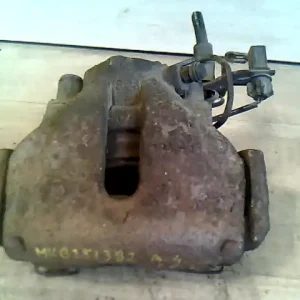 AUDI A4 01-04 Jobb első féknyereg munkahengerrel 1.9 pdti bontott alkatrész Árcsökkenés