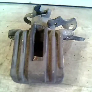 AUDI A4 98-01 Jobb hátsó féknyereg munkahengerrel kombi bontott alkatrész Alacsony ár