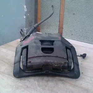 Azonnali szállítás AUDI A8 2003.01.01-2010.02.28 Bal első féknyereg munkahengerrel 4 ajtós,3,0d bontott alkatrész