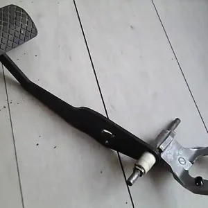 Csak ma AUDI A8 94.06-02.12 Fékpedál bontott alkatrész