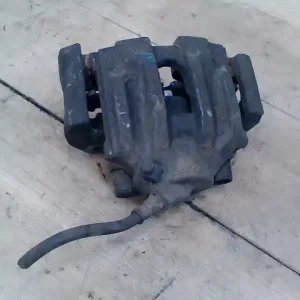 BMW 3 (E90, E91) 2005.03.01-2008.08.31 Jobb első féknyereg munkahengerrel 4 ajtós bontott alkatrész Prémium