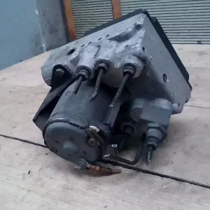 Rendeld meg most BMW E39 95-03 Abs kocka2,5i bontott alkatrész